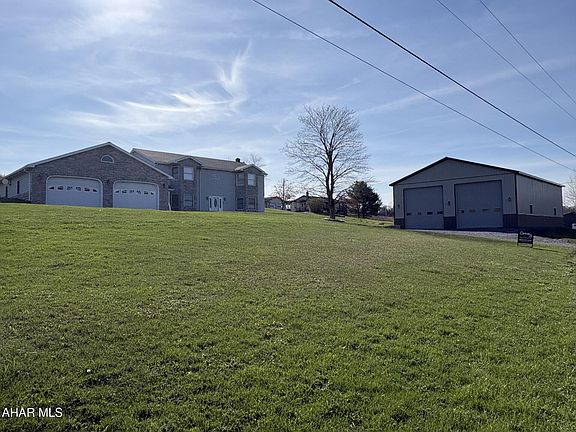3rd image of 2149 Dutch Rd