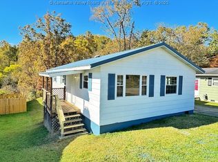 109 Chestnut St, Dunbar, WV 25064