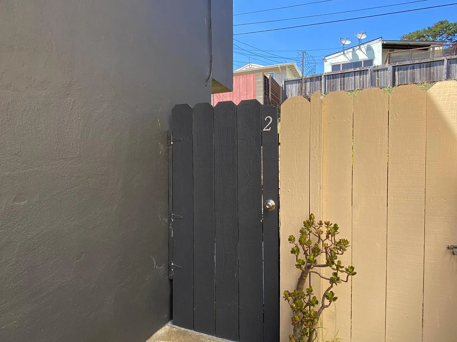 11 Santa Elena Ave — Photo 4