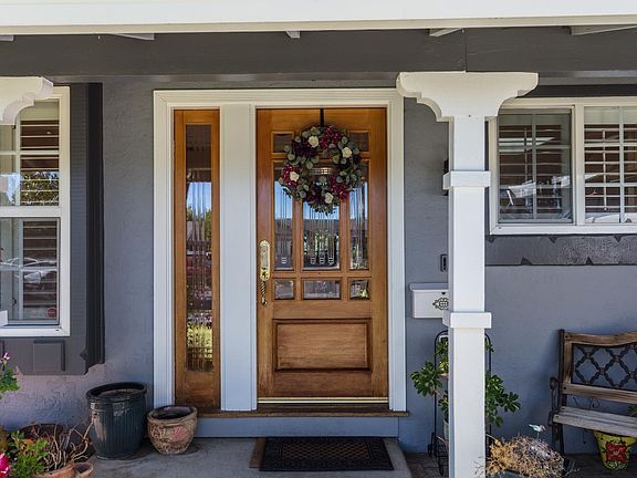 3rd image of 2989 Rossmore Ln