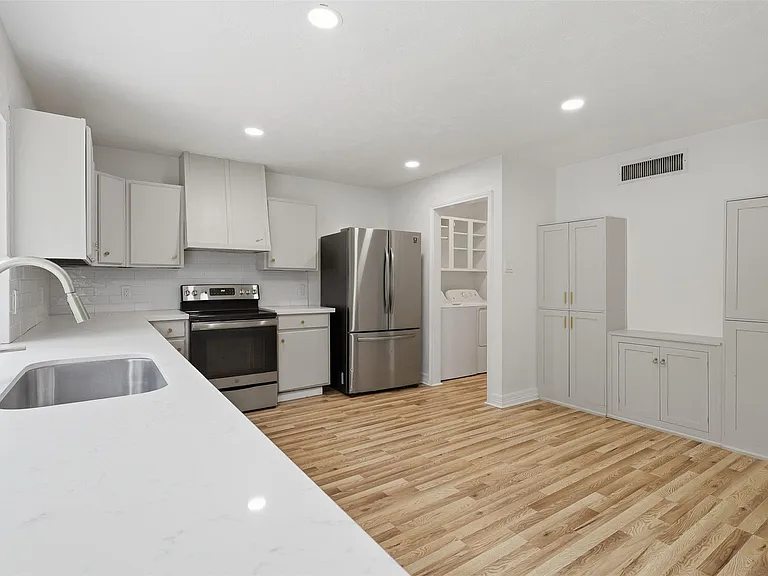 4035 Cypressdale Dr — Photo 5