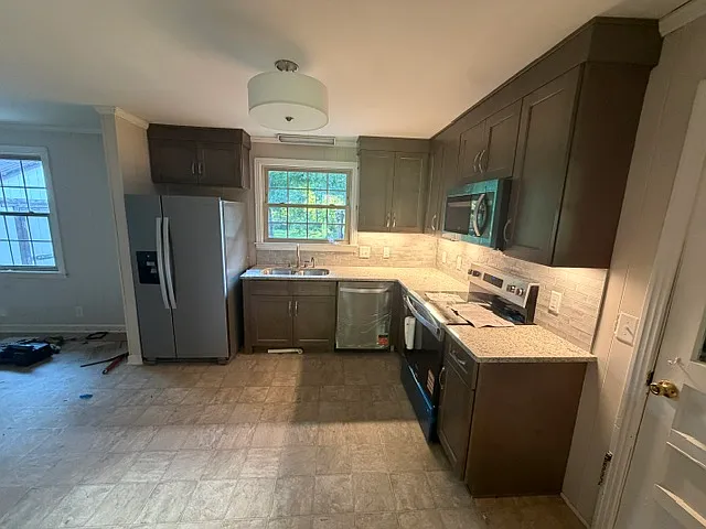 3 bed, 1.5 bath, 1300 sqft, $2,150 — Photo 4
