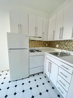 Rented by Corcoran | media 8