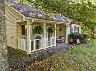 654 Ford Rd, Warne, NC 28909