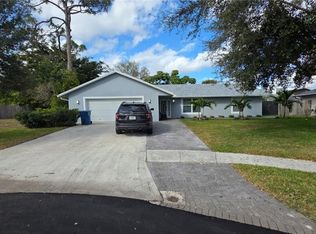 131 Puffin Ct, Royal Palm Beach, FL 33411