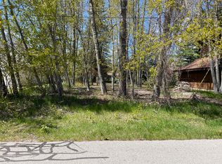 110 Pawnee Trl, Houghton Lake, MI 48629