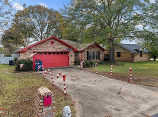 1903 Castlegate Dr, Henderson, TX 75654