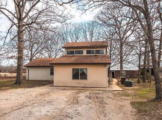 28950 Oklahoma Dr, Lebanon, MO 65536