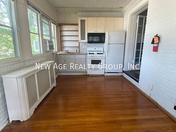 4th image of 5221 Wissahickon Ave Unit 2F