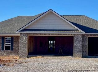 1721 Millstone Dr, Maryville, TN 37803