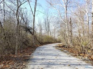 21151 Lemoyne Rd, Luckey, OH 43443