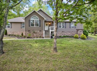 1356 Sayles Cir, Lawrenceburg, TN 38464