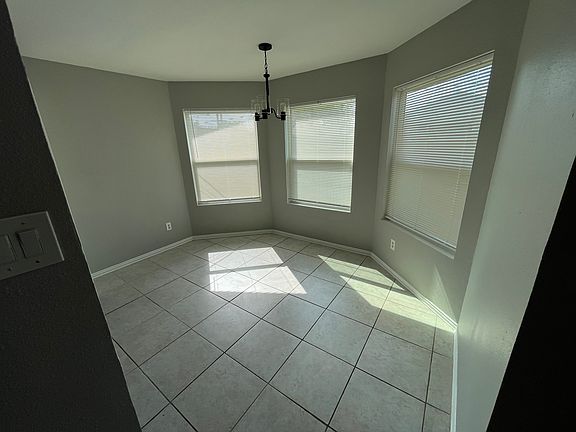 5th image of 837 Orleans Dr