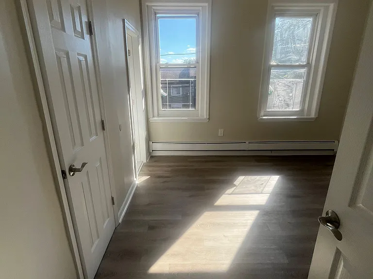 17 Earl St #1 — Photo 9