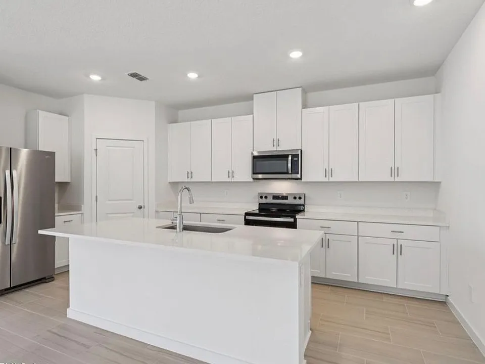 14 Dilly Ct