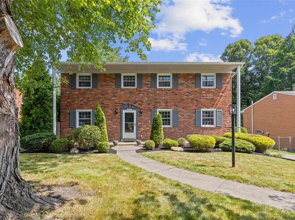 217 Lytton Rd, Coraopolis, PA 15108