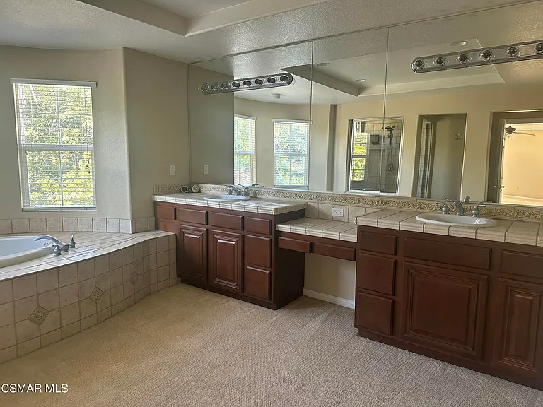 3073 Heavenly Ridge St — Photo 22