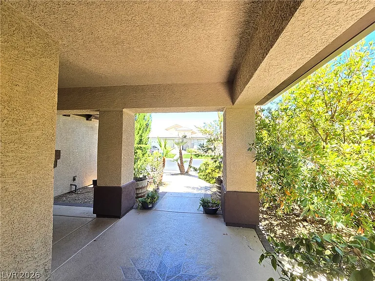 8839 La Manga Ave — Photo 2