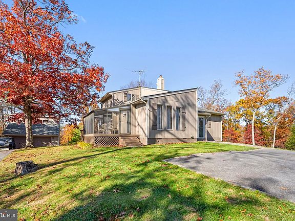 3rd image of 289 Westview Dr