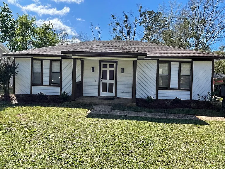 4127 Springdale Rd — Photo 1