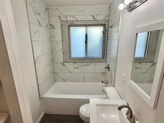 4th image of 804 Saint Thomas Ln