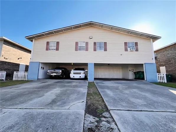 917 W Monterey Ct, Gretna, LA