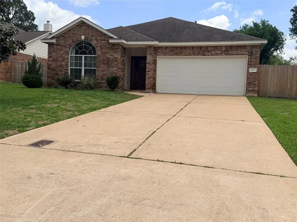 1112 Walnut Bnd, Brenham, TX 77833