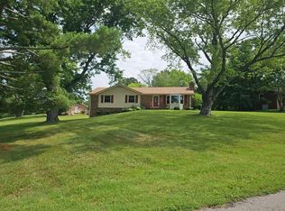 809 Laurel Dr, Clarksville, TN 37043