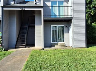 412-8 Woodcreek Dr #0, Radcliff, KY 40160