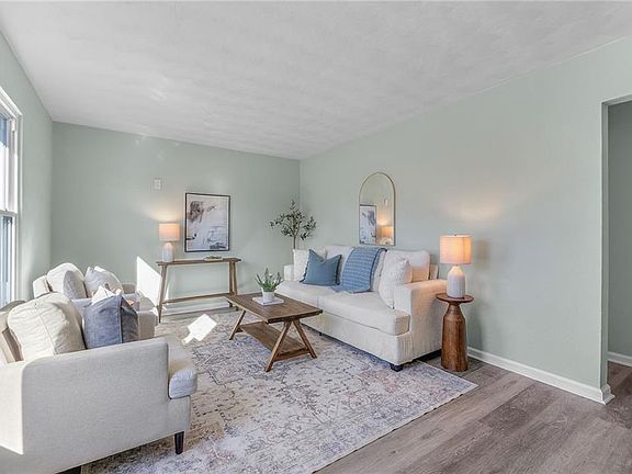 3rd image of 612 River Creek Rd