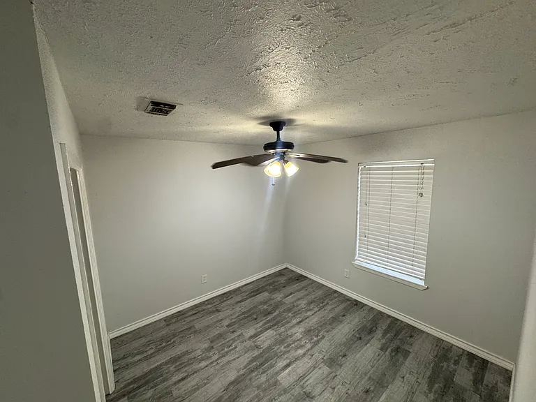 3227 Fern Rock Dr — Photo 12