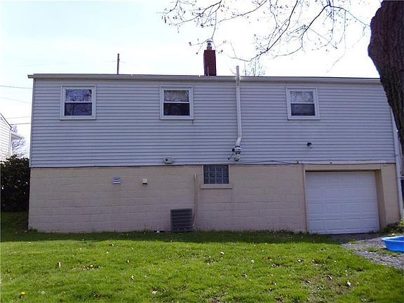 2nd image of 404 Violet Dr