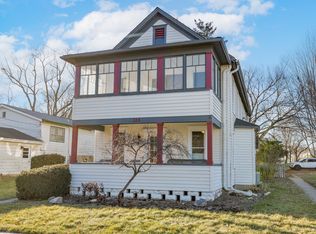 328 N 5th St, Geneva, IL 60134
