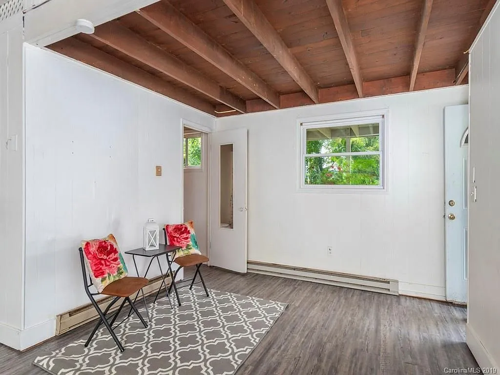 1 bed, 1.0 bath, 600 sqft, $995 — Photo 3