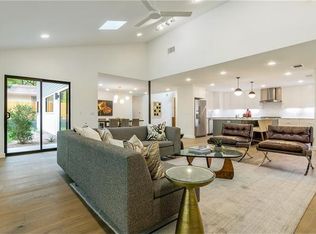 2105 Farnswood Cir, Austin, TX 78704