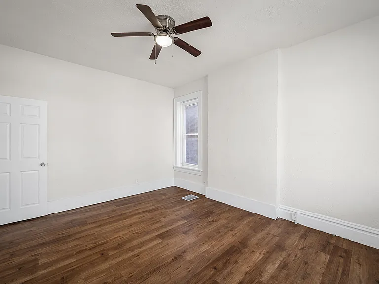 3822 S Compton Ave #3822 — Photo 16