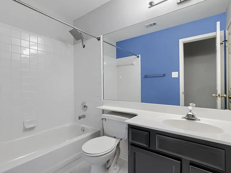17204 Village Glen Rd — Photo 12