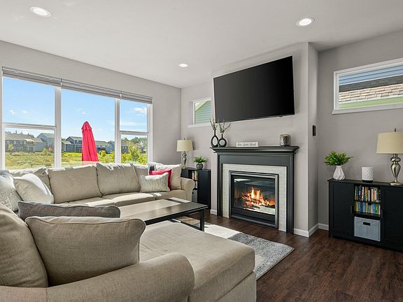 4th image of 835 E Chapel Royal Dr