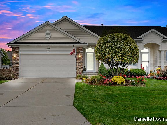 3rd image of 1226 Linwood Dr NW