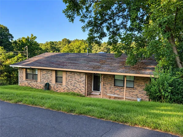 396 Herren St, Dadeville, AL 36853