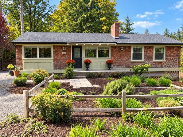 845 Palisades Terrace Dr, Lake Oswego, OR 97034