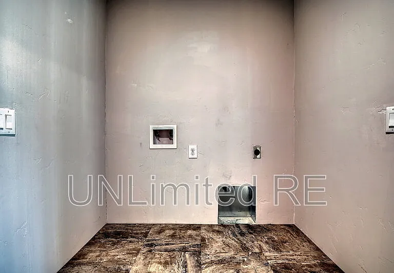 1435 Beefeater Dr — Photo 39