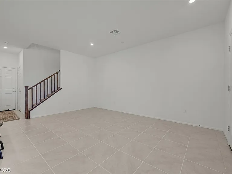 909 Kyanite Ln — Photo 8