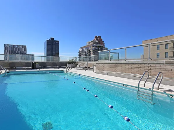 1385 York Avenue image 6 of 10