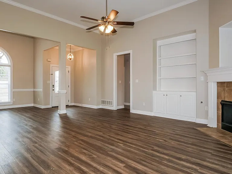 3424 Champion Hills Dr — Photo 6
