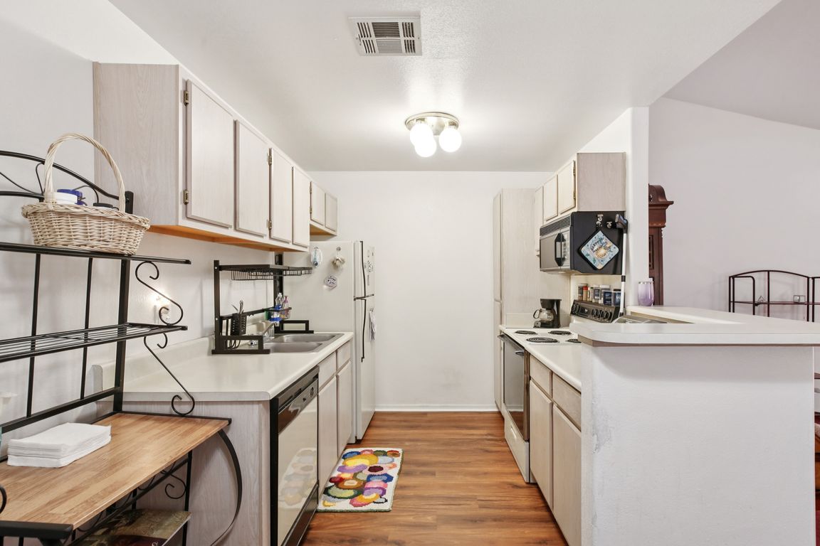 next background image