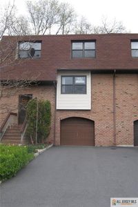 3203 N Oaks Blvd, North Brunswick, NJ, 08902
