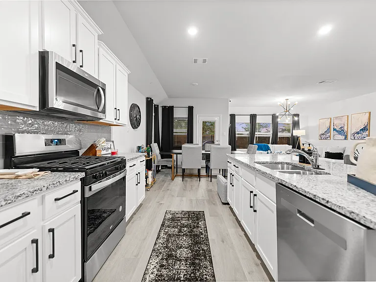 9917 Tacoma Dr — Photo 16