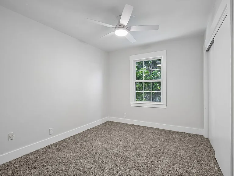 Chateau Apartments - Newly Renovated 1, 2 & 3-Bedrooms at 24th & Hillsboro Village — Photo 27