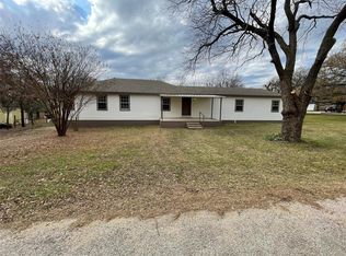 300 S 5th St, Alvarado, TX 76009